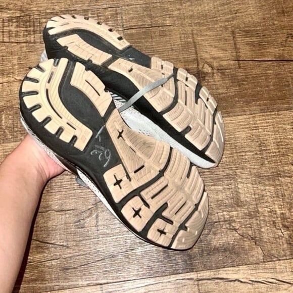 Brooks Adrenaline GTS 22 Women's Running shoes - Picture 4 of 5